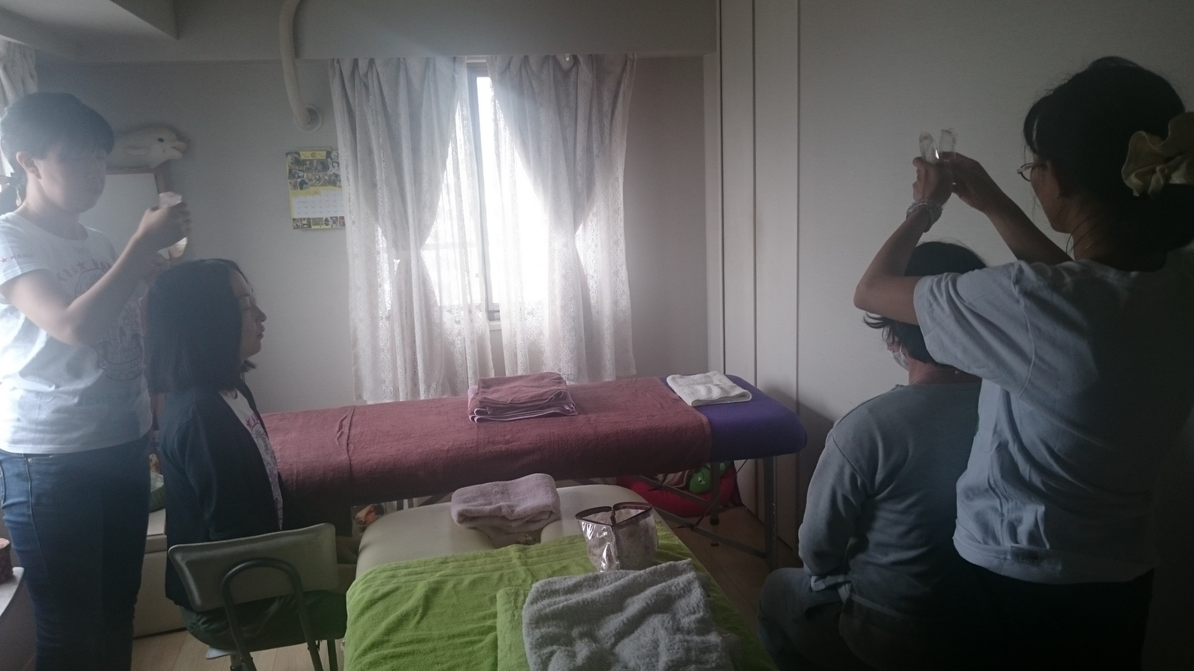 クリスタルセッションの実習中