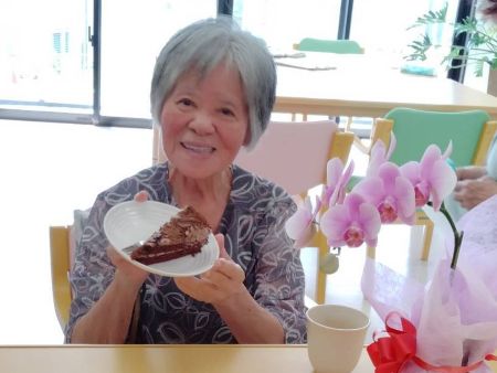 令和7年　5月　「S・Zさん　誕生日(∩´∀｀)∩🎂！」