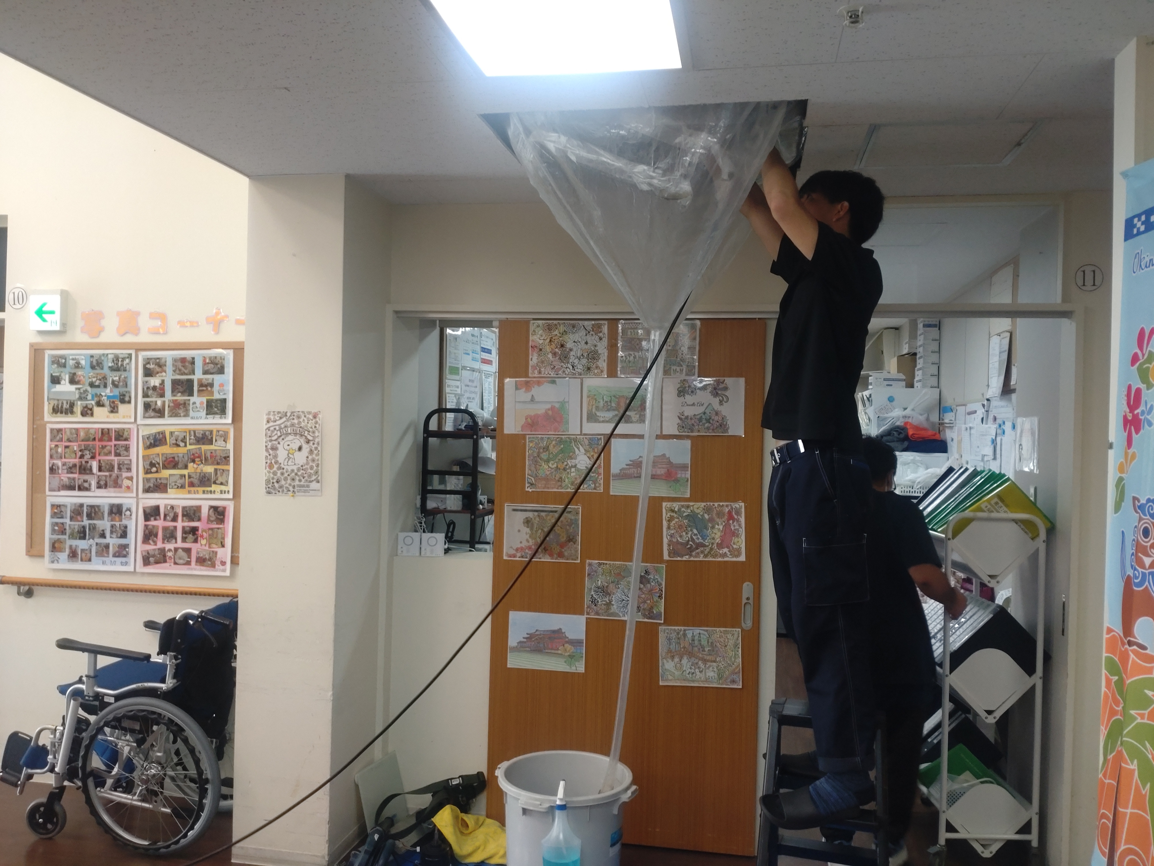 クーラー清掃　グループホーム上勢頭