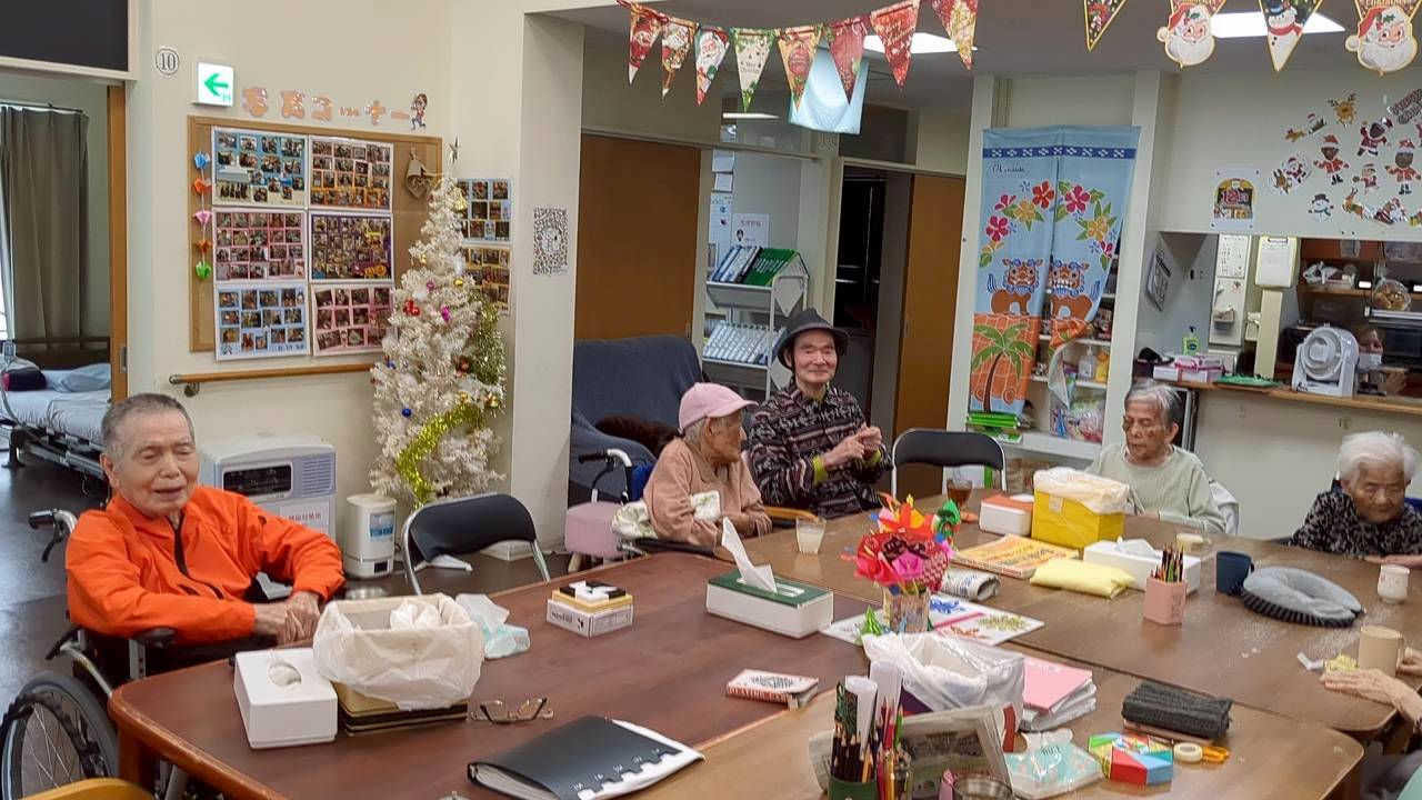 新田八重子さん　お誕生日会　上勢頭