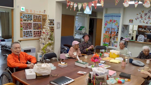 新田八重子さん　お誕生日会　上勢頭