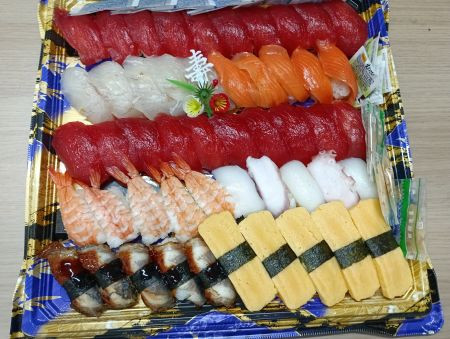 令和8年　1月　「お寿司(^^♪🍣」