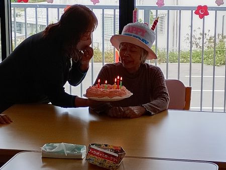 令和8年　3月　「謝苅　入居者誕生日(≧◇≦)🎂！」