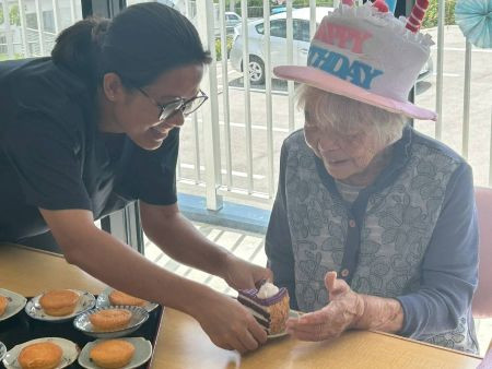 令和8年　6月　「K・Tさん誕生会(≧▽≦)🍰！」