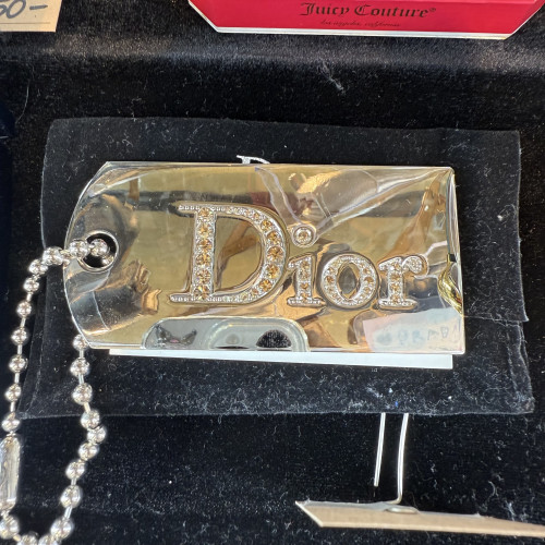 Diorミラー付きバッグチャームお買取いたしました🤍雑色店🫧