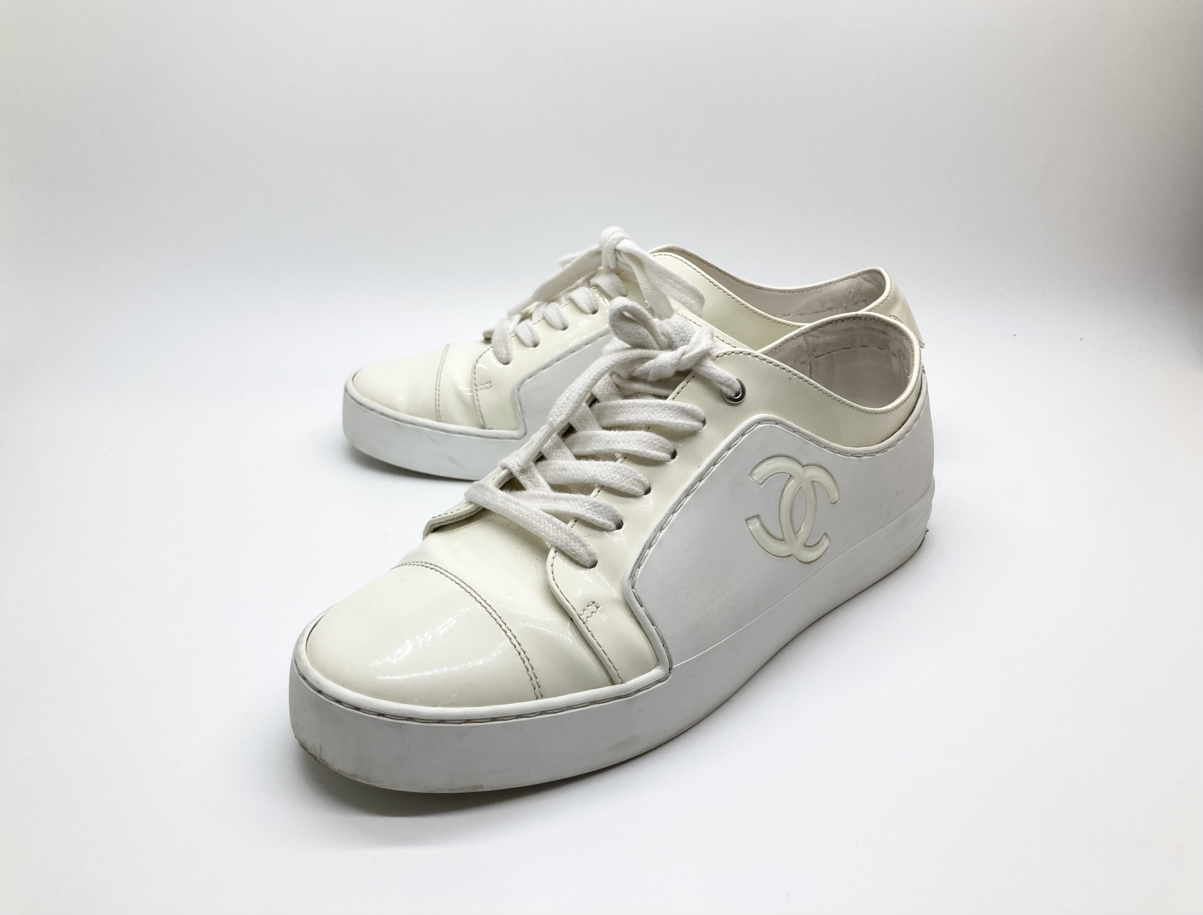 CHANEL スニーカー👟お買取いたしました✨ウエストヴィレッジ野方店🍂