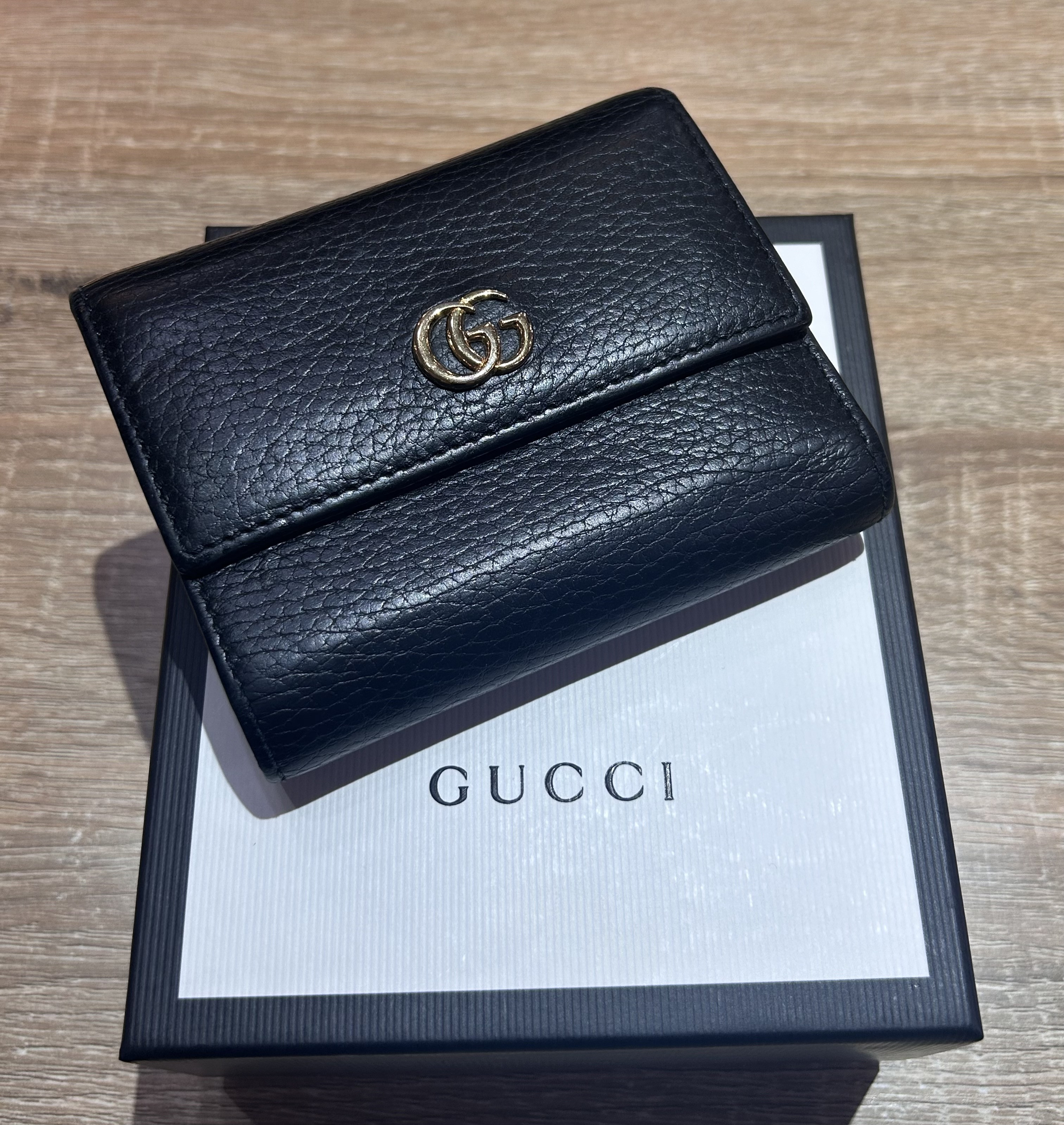 GUCCI GGマーモント二つ折り財布買取致しました✨　ウエストヴィレッジ梅屋敷店