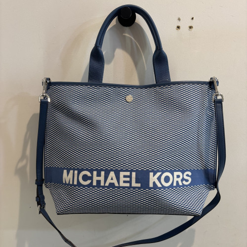 MICHAEL KORS マイケルコース キャンバストートバッグ入荷いたしました🌸ウエストヴィレッジ梅屋敷店