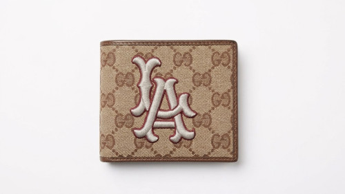 GUCCI  LAコラボGG柄二つ折り財布お買取いたしました👛わがままビンテージ雑色店👽