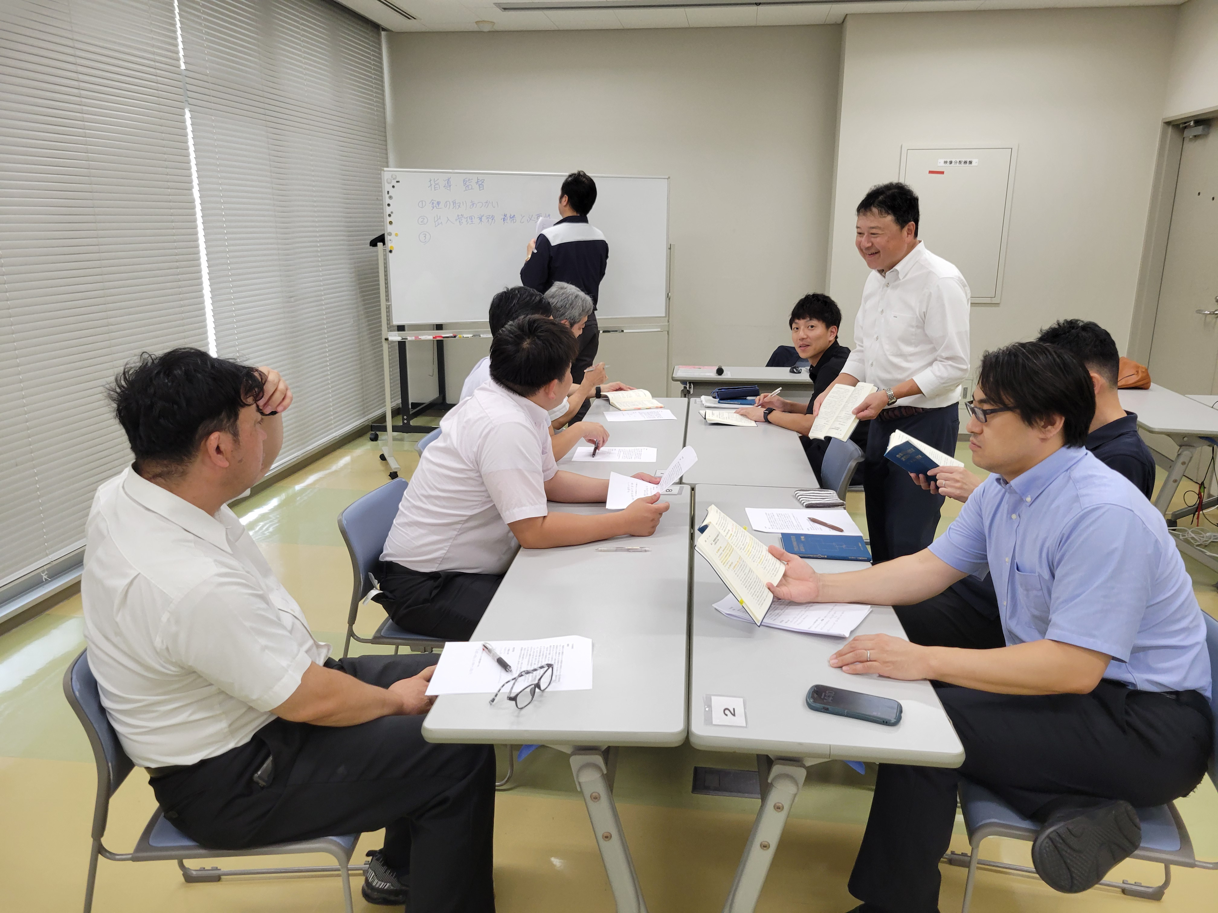 14討論　杉田講師.jpg