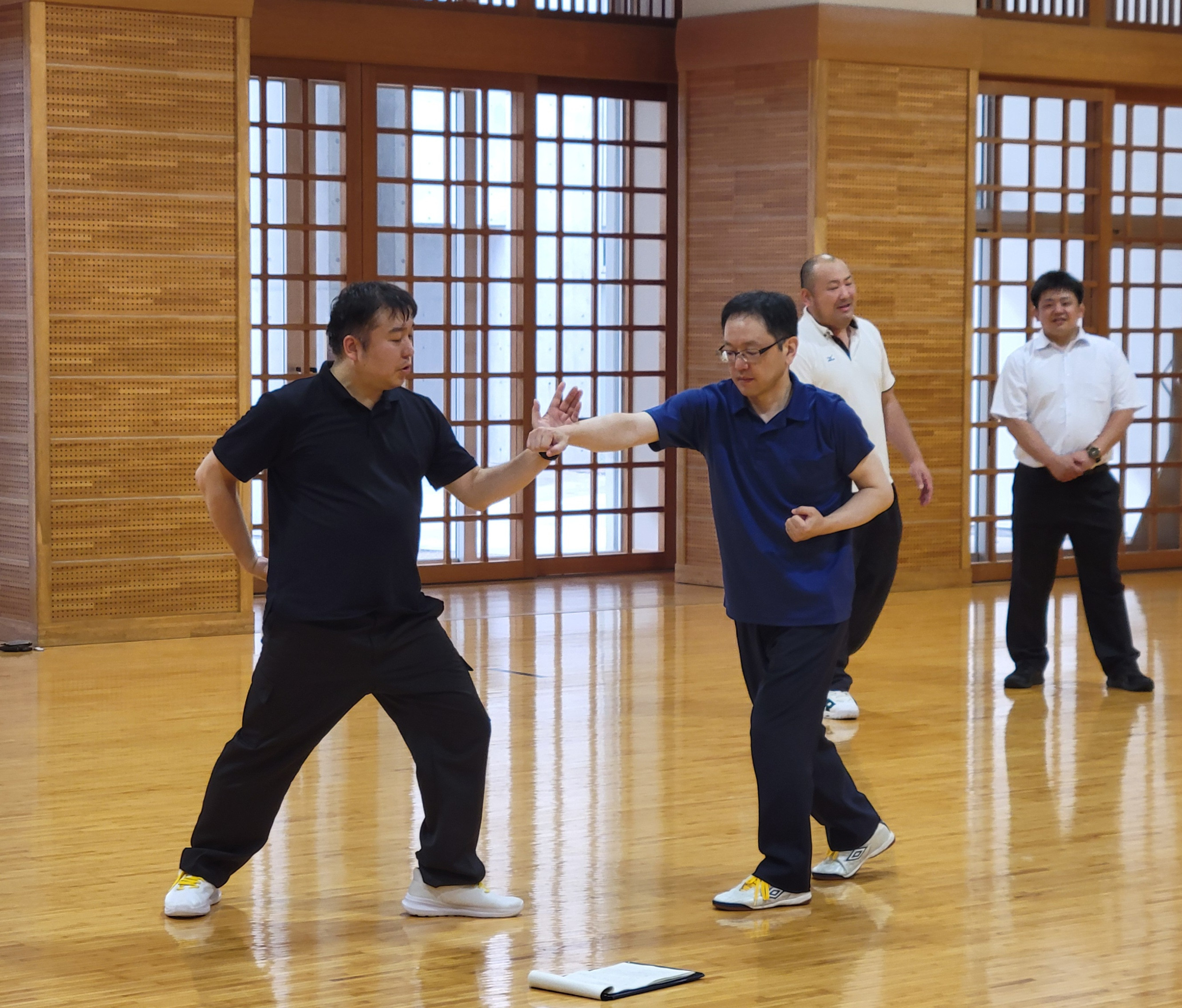 ２指教責　模範演技.jpg