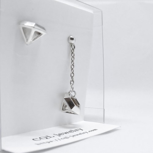 Flying Diamond ピアス
