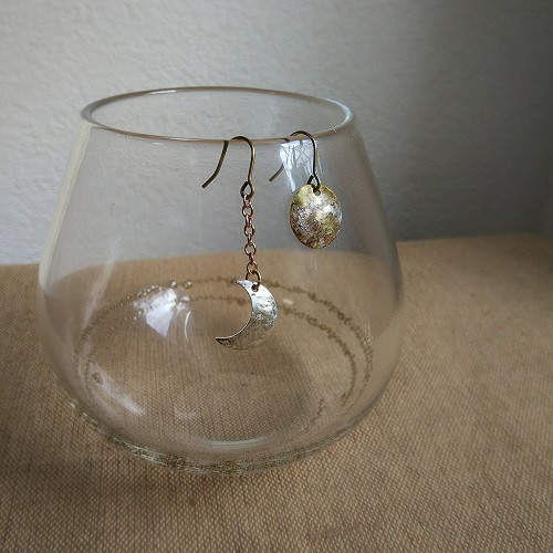 moon ピアス
