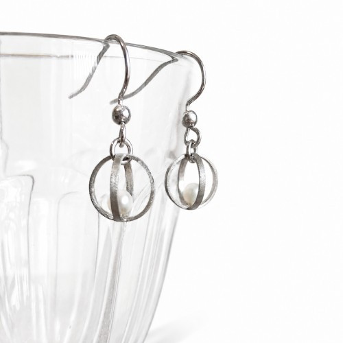 drop earrings