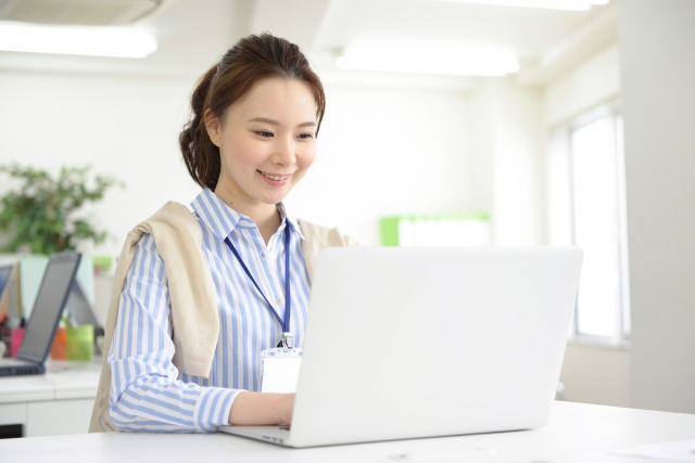 東京でオフィスヨガをお考えなら出張も行う【にじのわヨガ】に相談を