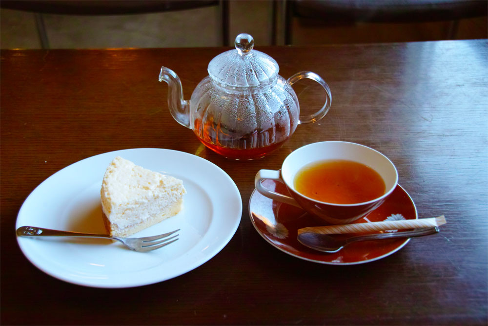 紅茶とチーズケーキ.jpg