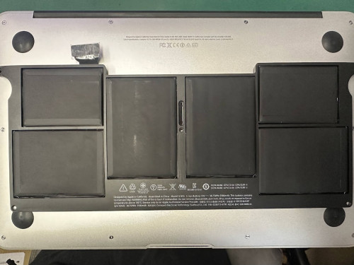 MacbookAirバッテリー交換