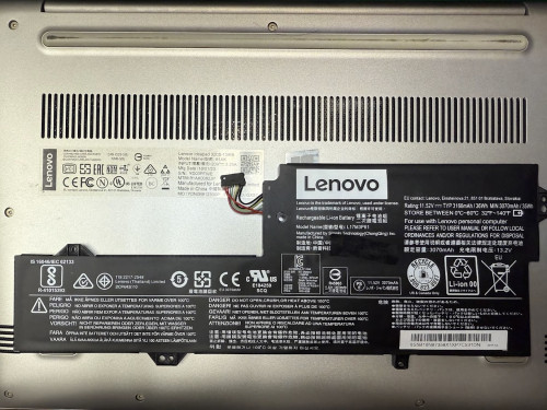 Lenovo IdeaPad 320S-13IKB バッテリー膨張による交換修理