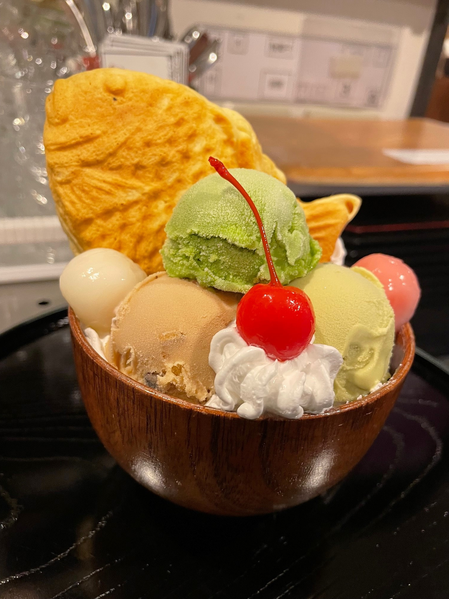 たい焼きパフェ（中身は餡子）