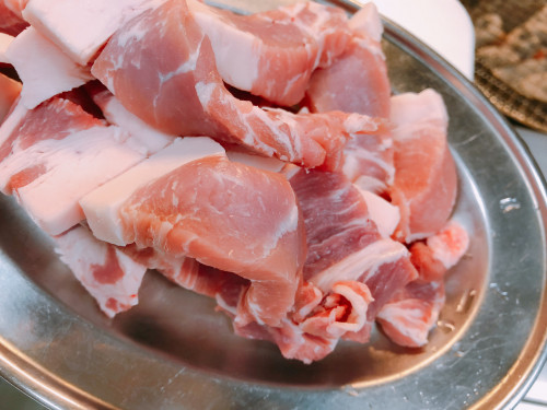 赤い豚 みやざき赤豚DDX 豚肉盛り - こてつ