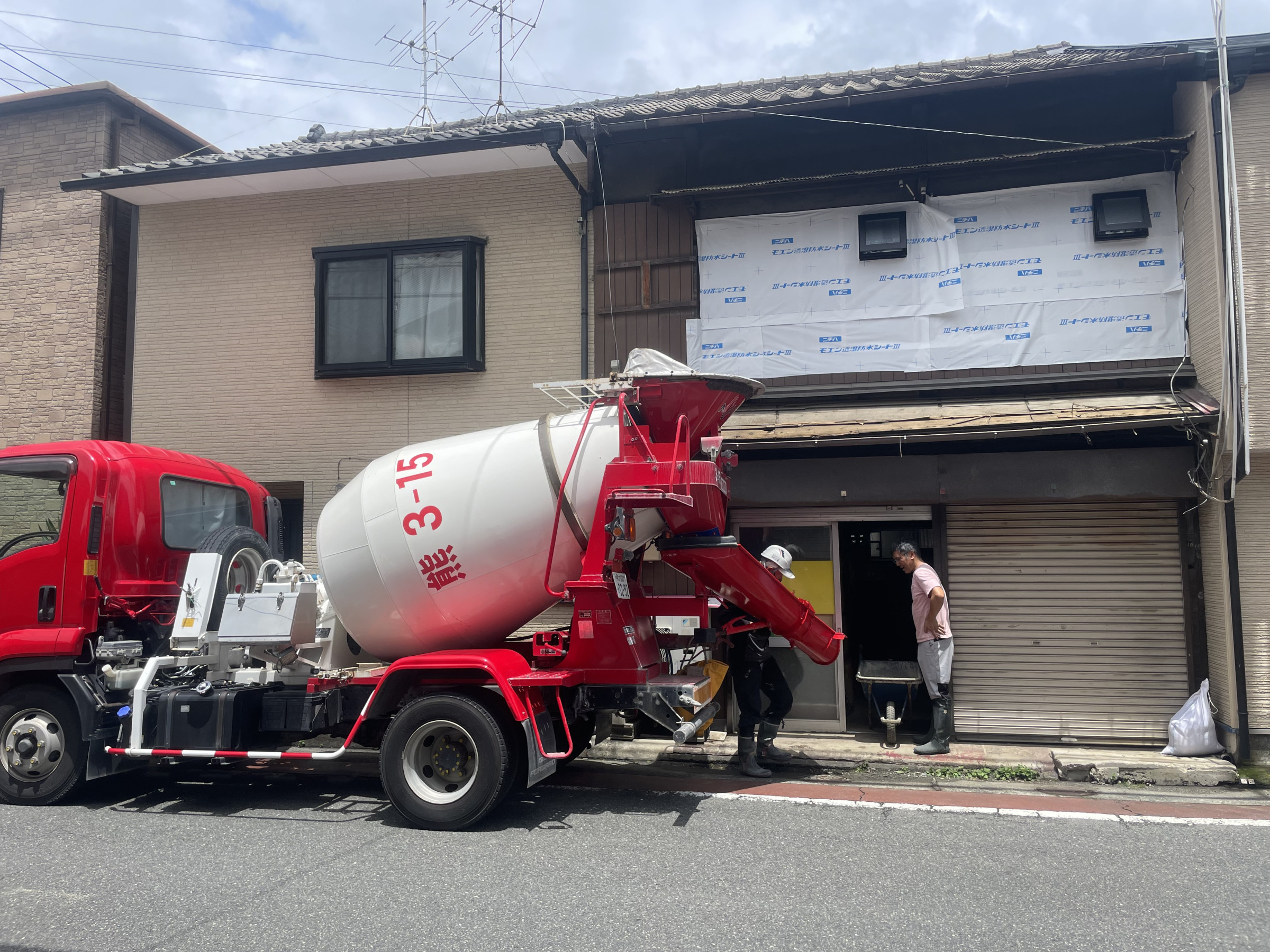 只今熊本店リフォーム中
