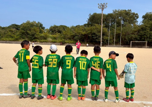 U-9 淡路キャンプ　大会試合前　2025.8.23.jpg