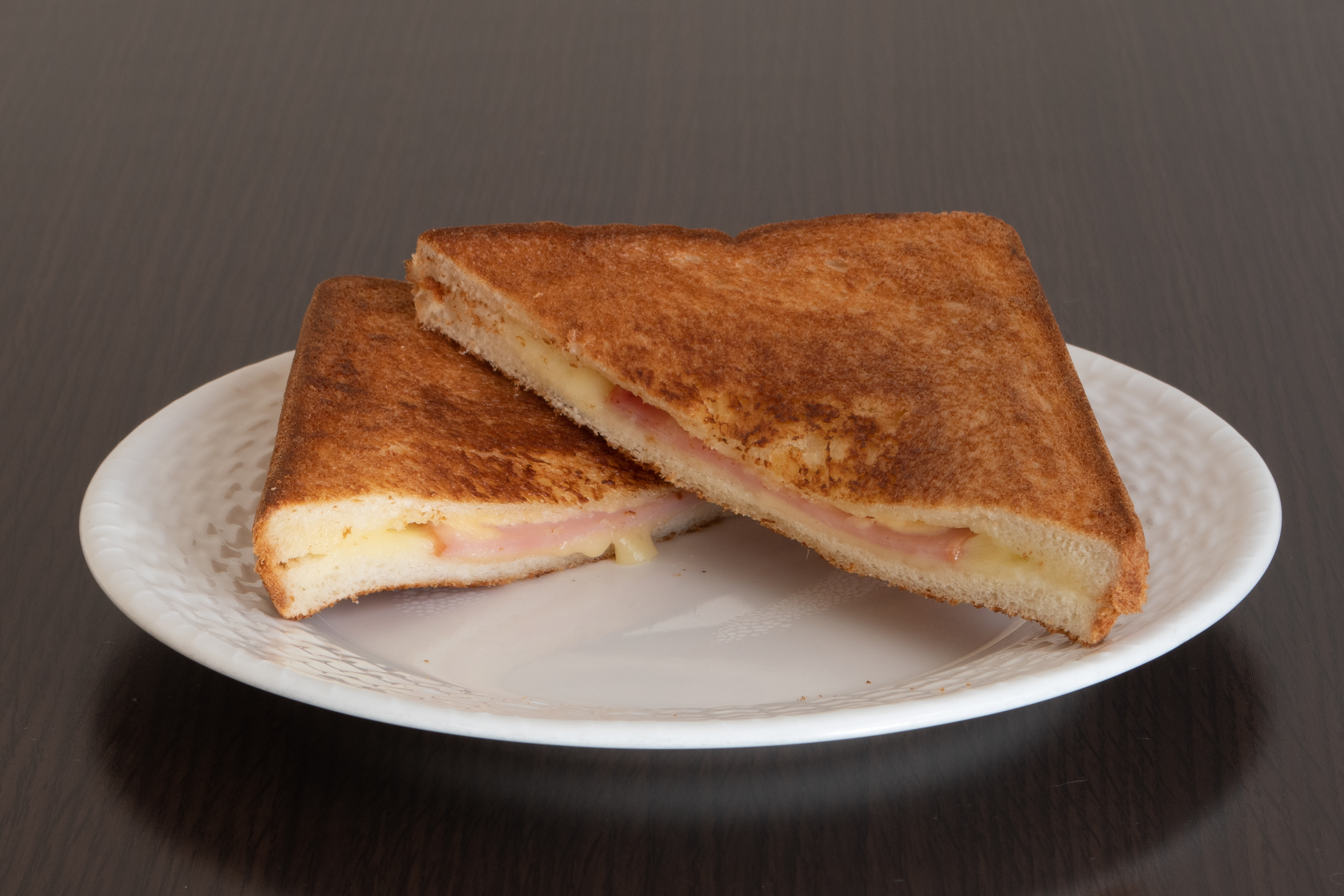 ホットサンド(ハムとチーズ)