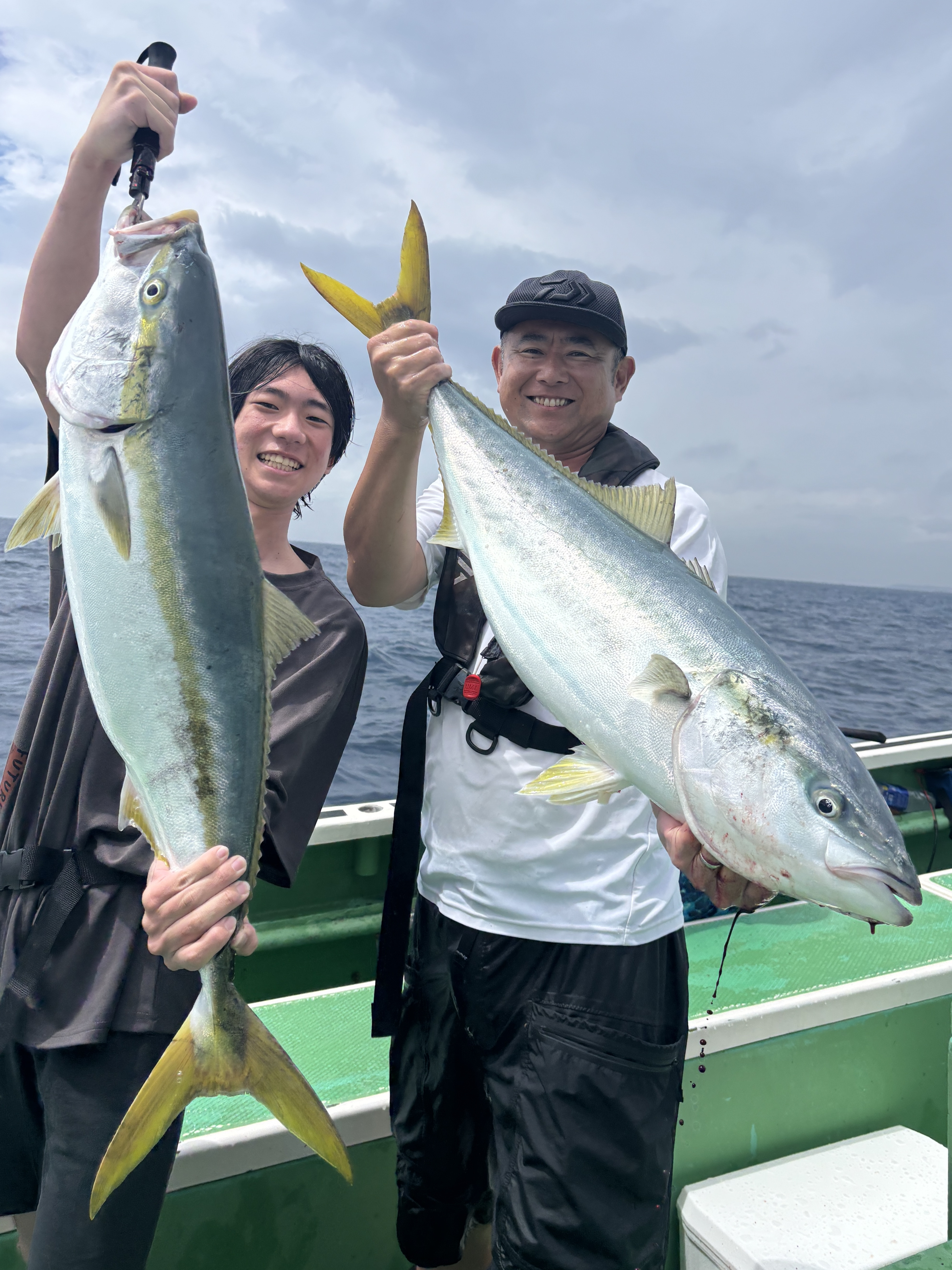 アジ入れ食い‼️泳がせ3本‼️