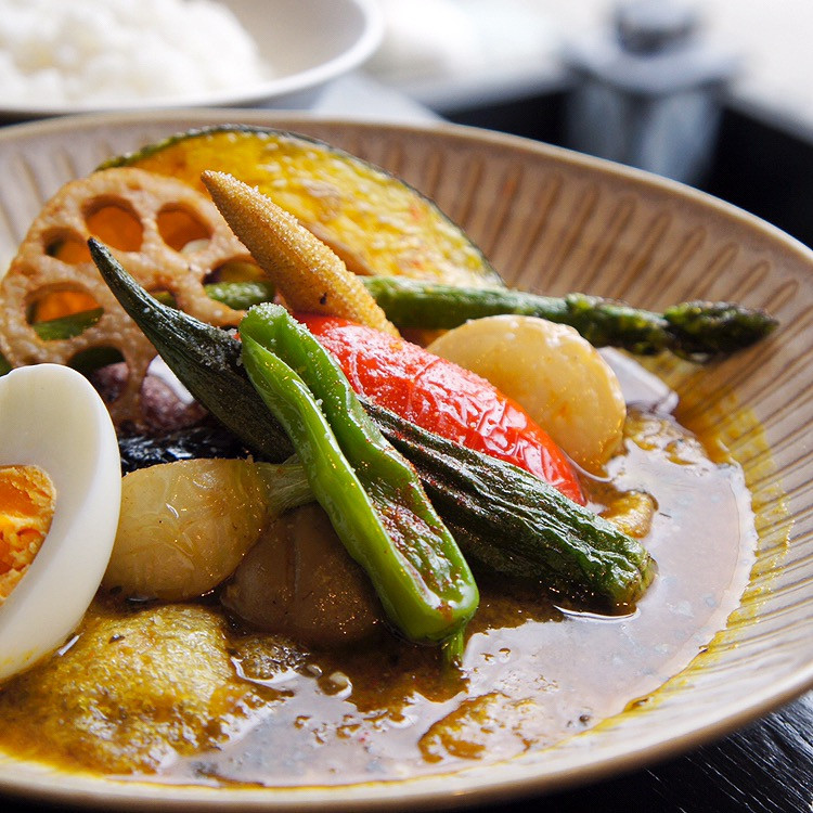 定番は牛すじカレーですがその他のカレーも大人気！