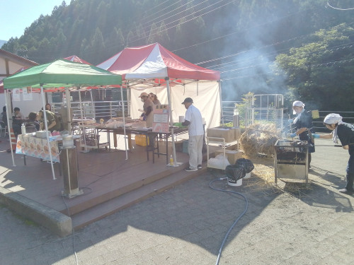 本日開催中です❗かつおたたき実演販売🐟️