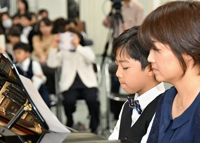 ピアノ４ 400.jpg