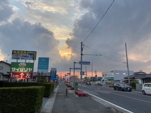 ６月営業しております