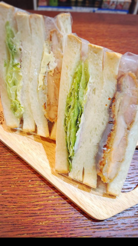 新商品『チキン竜田とハム野菜サンド』