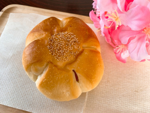 ～春の期間限定～【桜あんぱん】が始まりました！