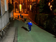 坂道走.jpg