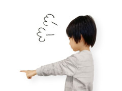怒っているこども.jpg