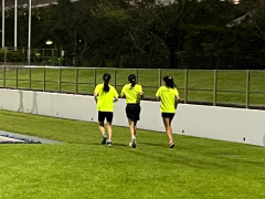 女子3人.jpg