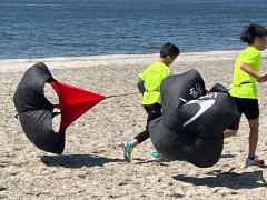 (6)パラシュートコウタとイサト.jpg