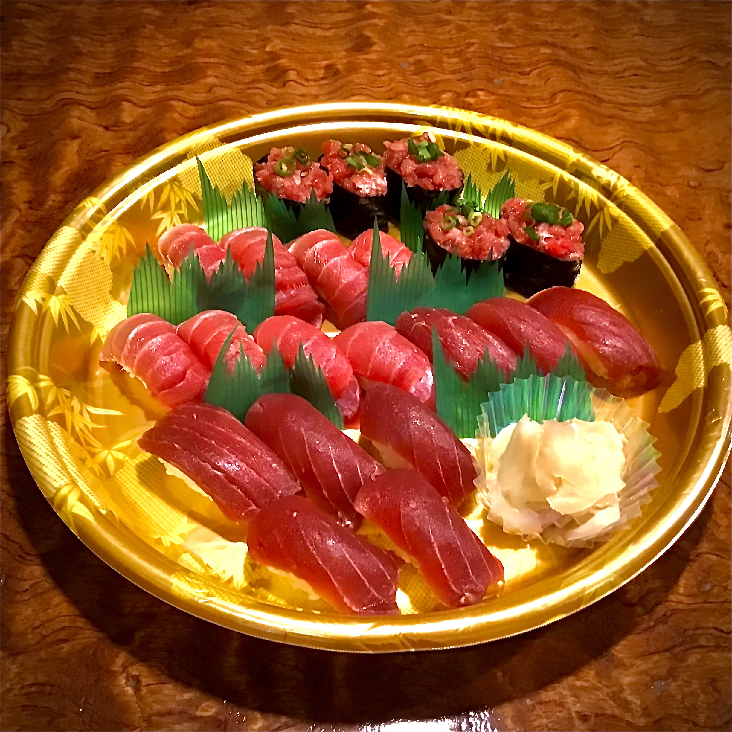 お正月限定‼️特上本マグロ握り盛り合わせ。