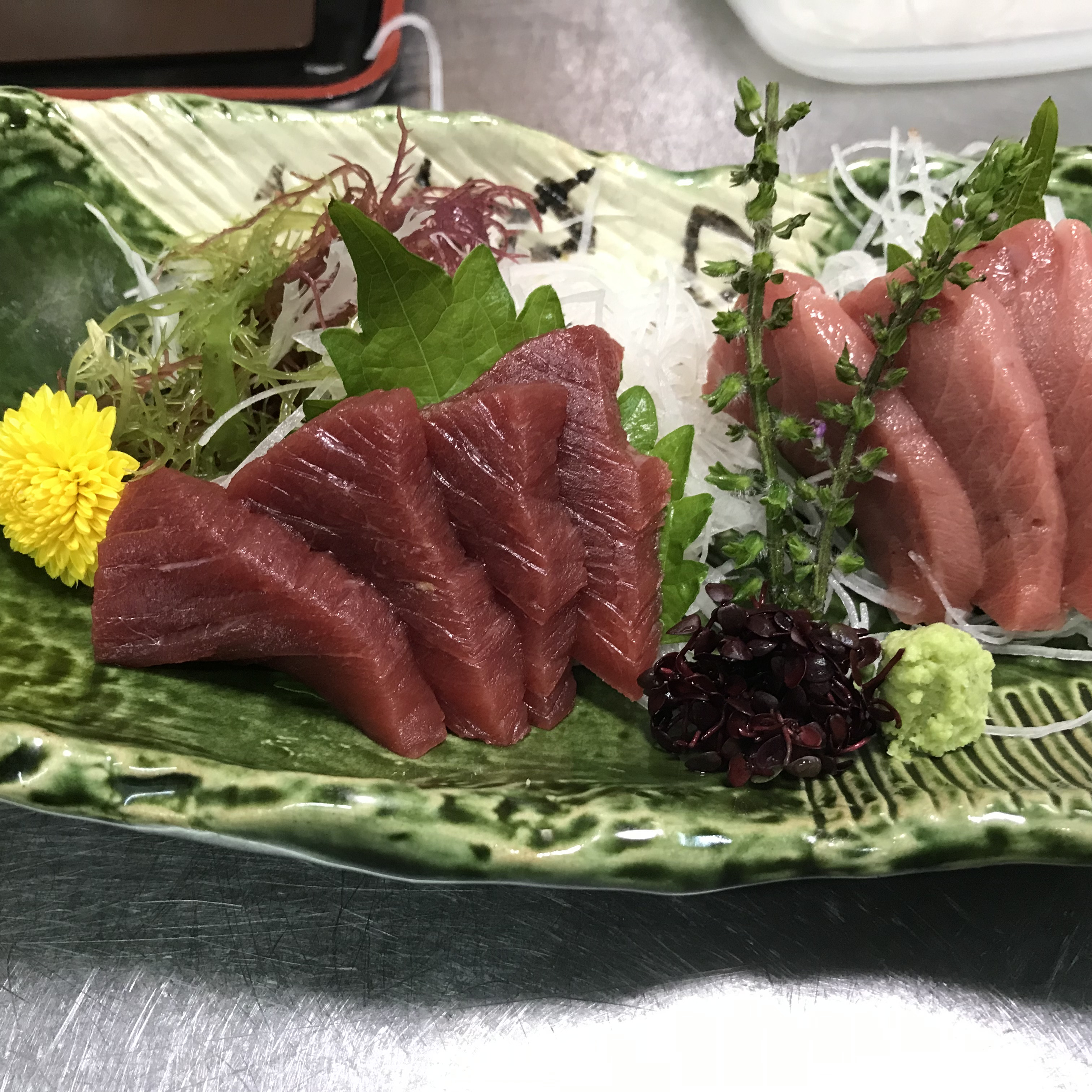 本マグロ刺身盛り合わせ（赤身、中トロ）