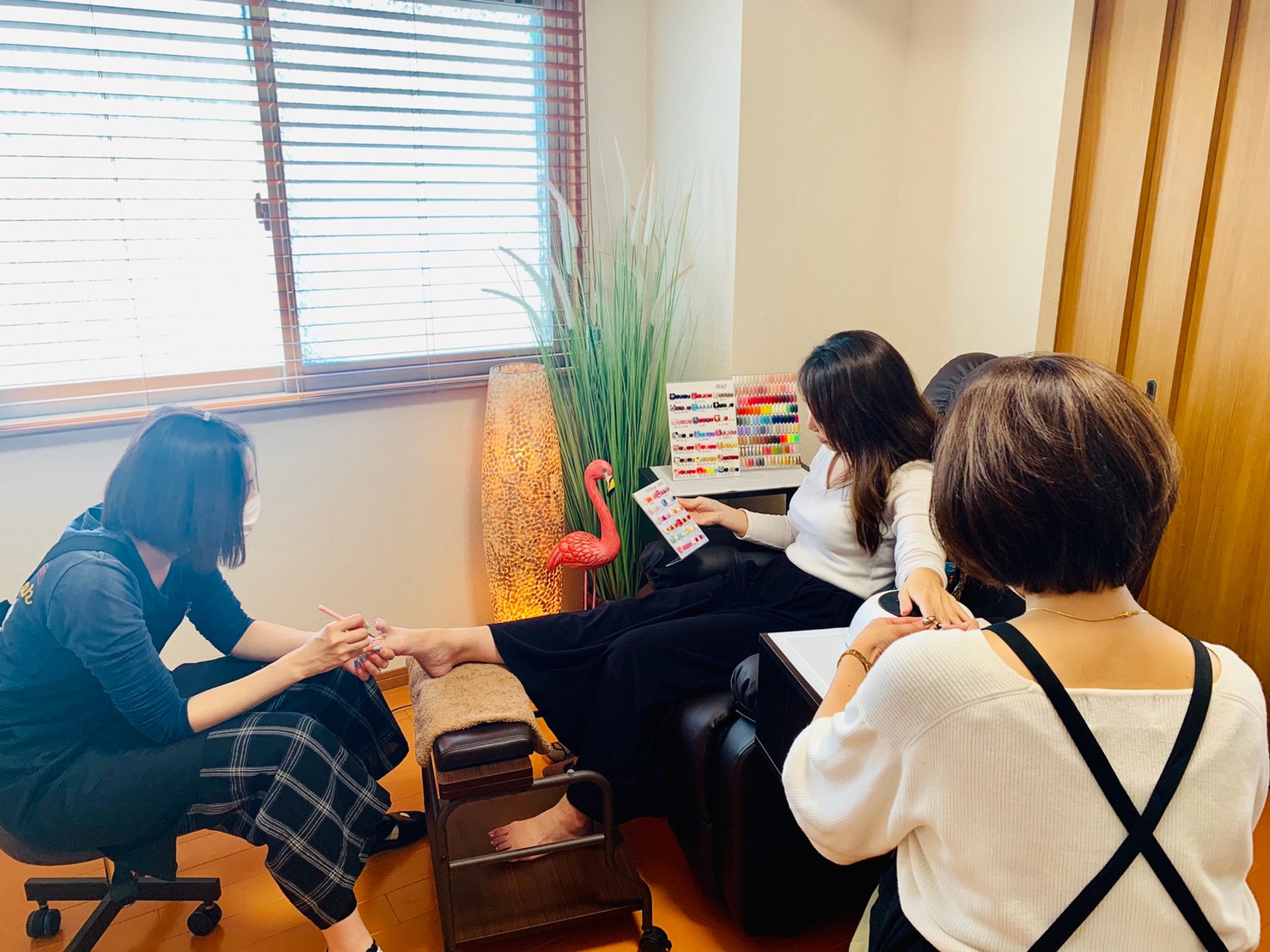 ハンド＆フット同時OK！電話でお問合せください♪