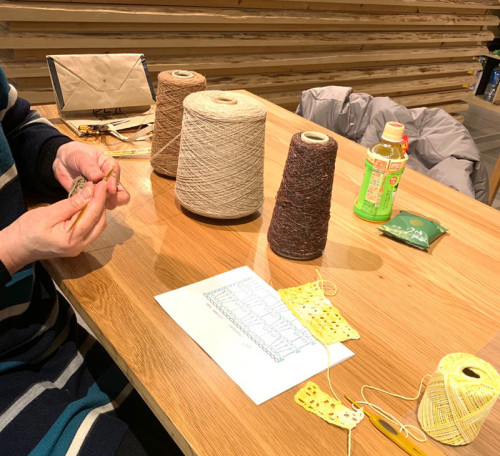 【ブログ更新】久しぶりの編み物講習しました