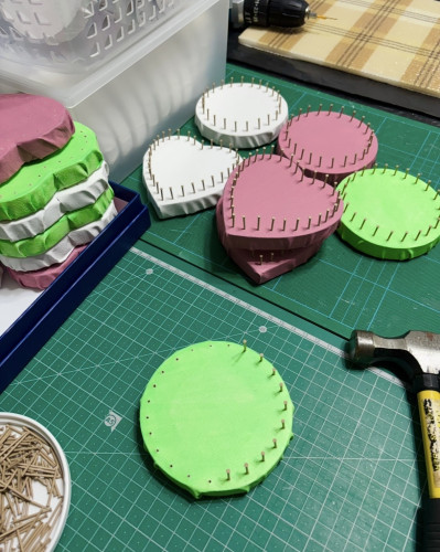 【ブログ更新】「ストリングアート 」ワークショップの準備中
