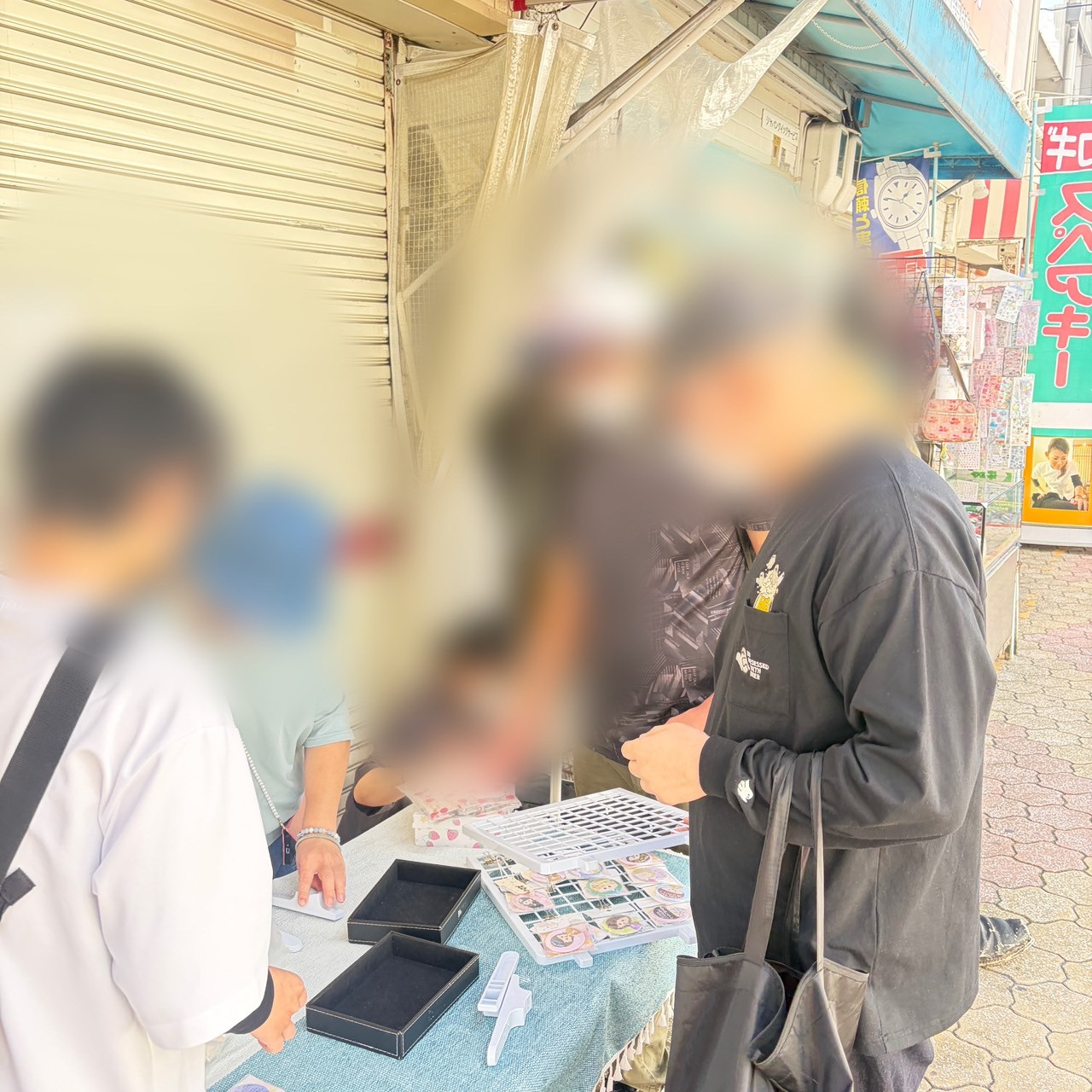 2026/10/8　　昨日の商店街バザーの準備する風景！！