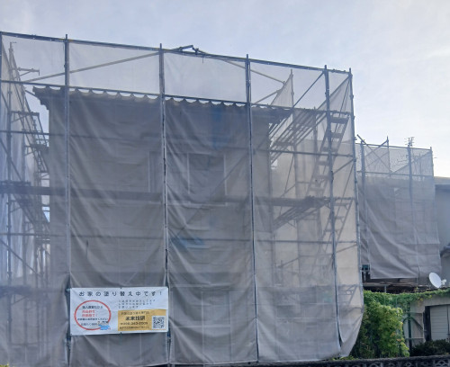 ご紹介ありがとうございます！北区o様邸　外壁、屋根塗装始まりました！