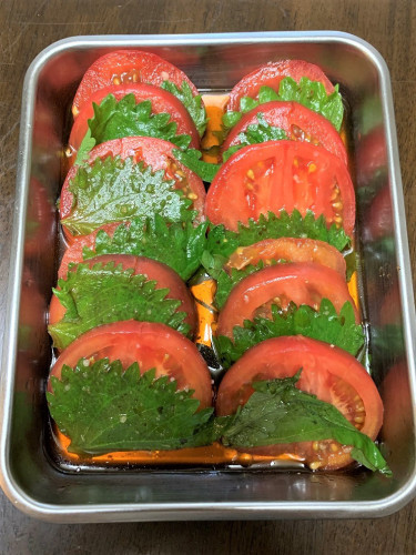 tomato ooba tukekomi salad.JPG