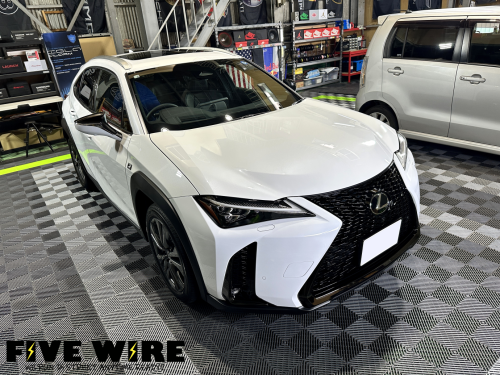 レクサスUX300hにAUTHORイグラアラームなど！