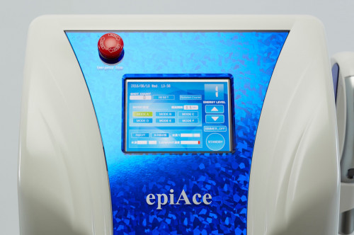 epiAceV_02.jpg