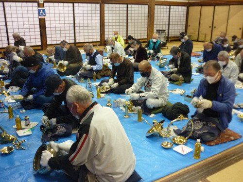 春のお彼岸に向けてお磨き