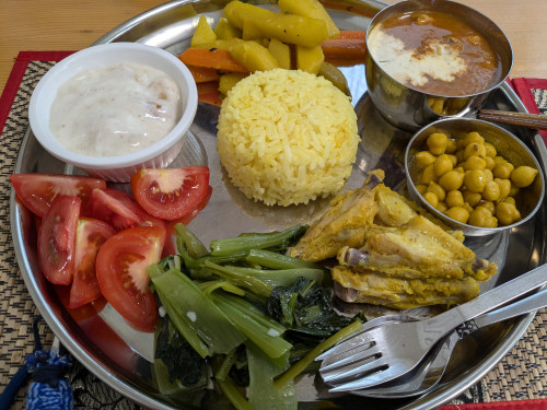 カレーランチの日 　△　あと1組様ご予約可能です